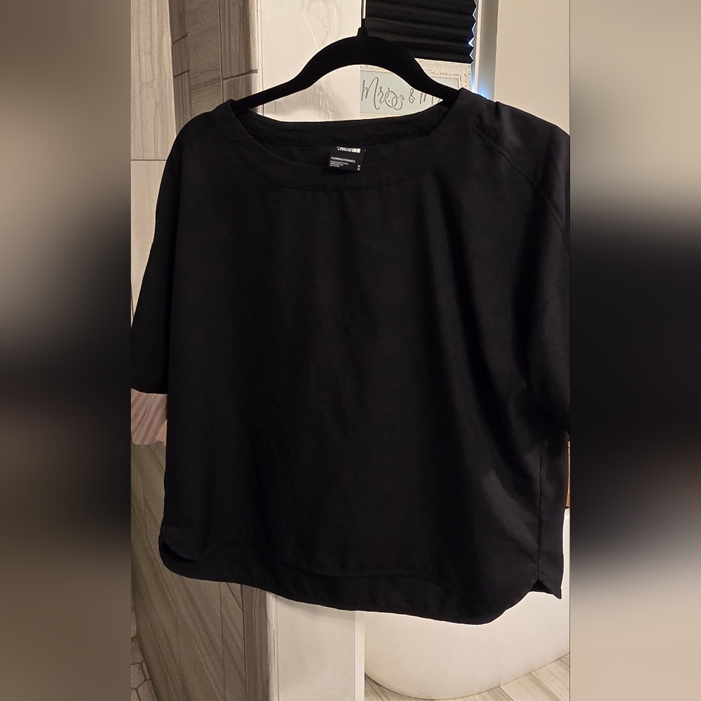 The North Face Black Short Sleeve Women's Tee